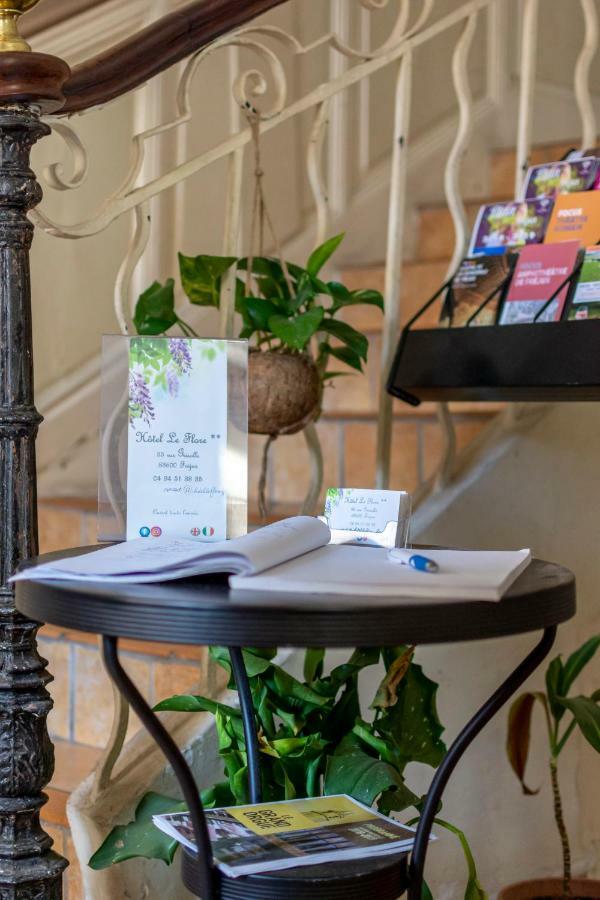 Fréjus Hotel Le Flore מראה חיצוני תמונה